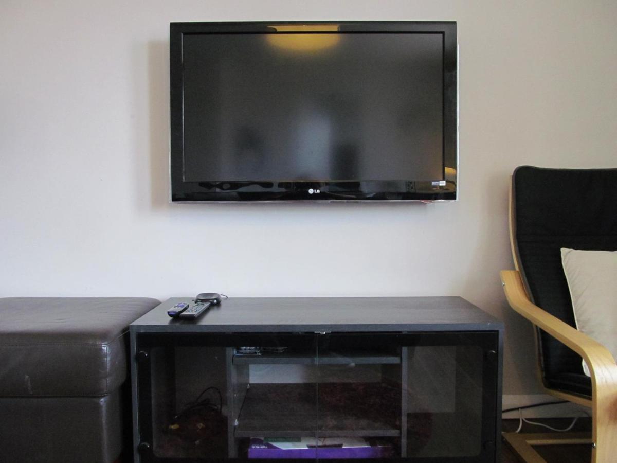 The Granite City - Modern City Centre Apartment Aberdeen Esterno foto