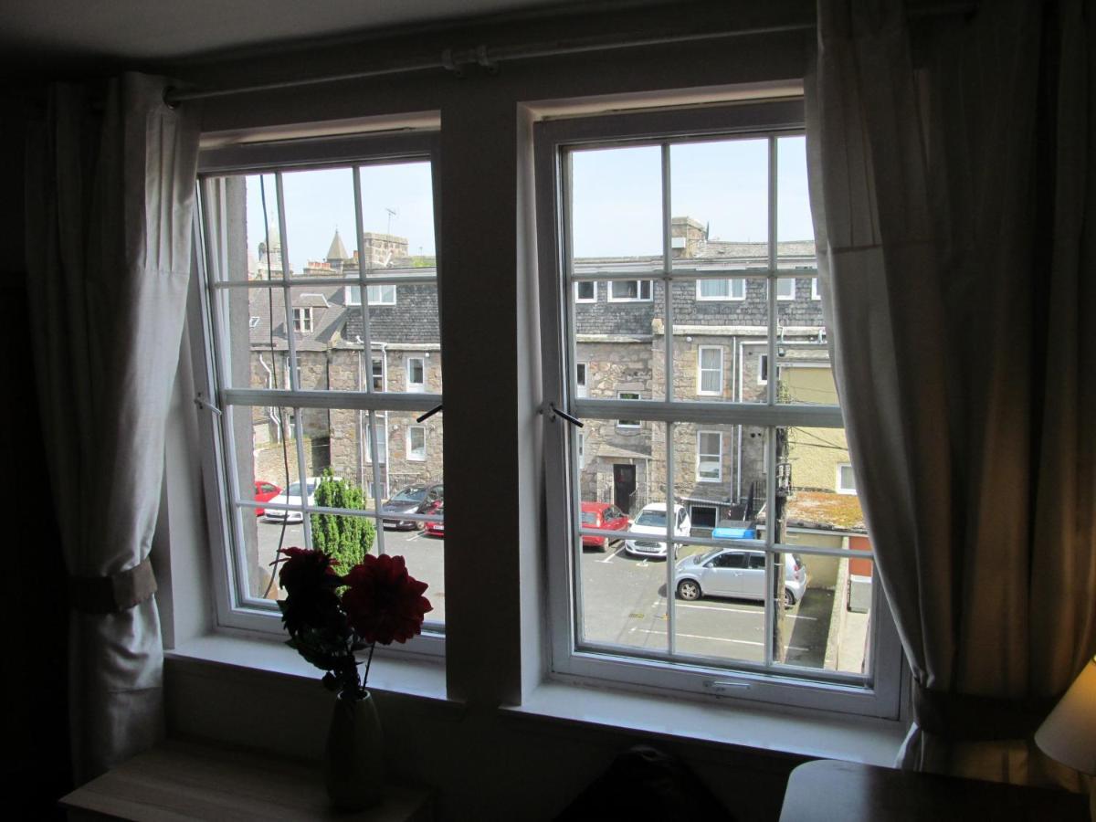 The Granite City - Modern City Centre Apartment Aberdeen Esterno foto